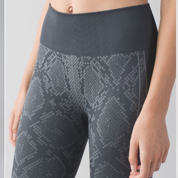 Lululemon Ebb To Street Pant Size 6 in Heathered Dark Slate - Picture 14 of 15
